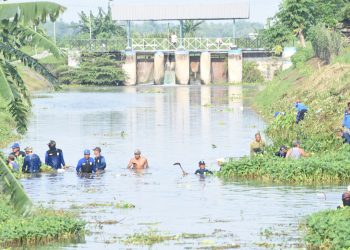Warga Desa Kedungsumur Kecamatan Krembung Ikut Jihad Rawat Kali