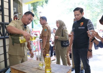 Satgas Pangan Polres Magetan dan Disperindag Temukan Minyakita Bermasalah, Volume Kurang dan Kualitas Tidak Sesuai Standart
