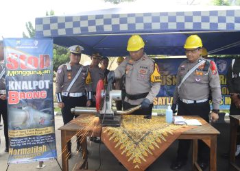 Jelang Lebaran, Polres Magetan Musnahkan Ratusan Liter Miras dan Puluhan Knalpot Brong