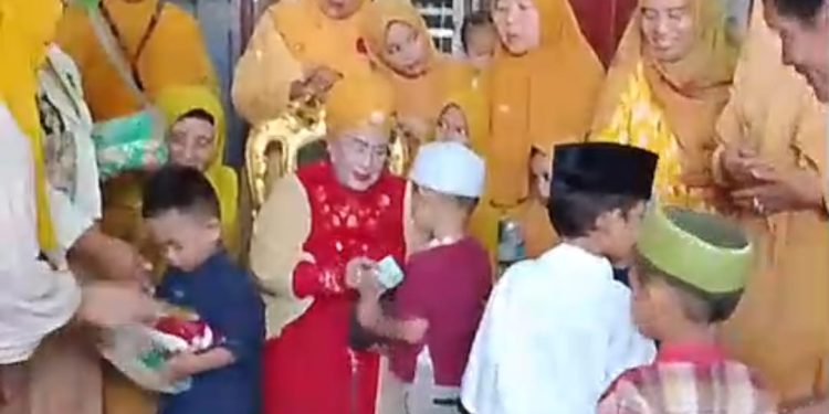 Ratusan Yatim dan Dhuafa Terima Santunan Dari Keluarga Besar Titin Kharisma