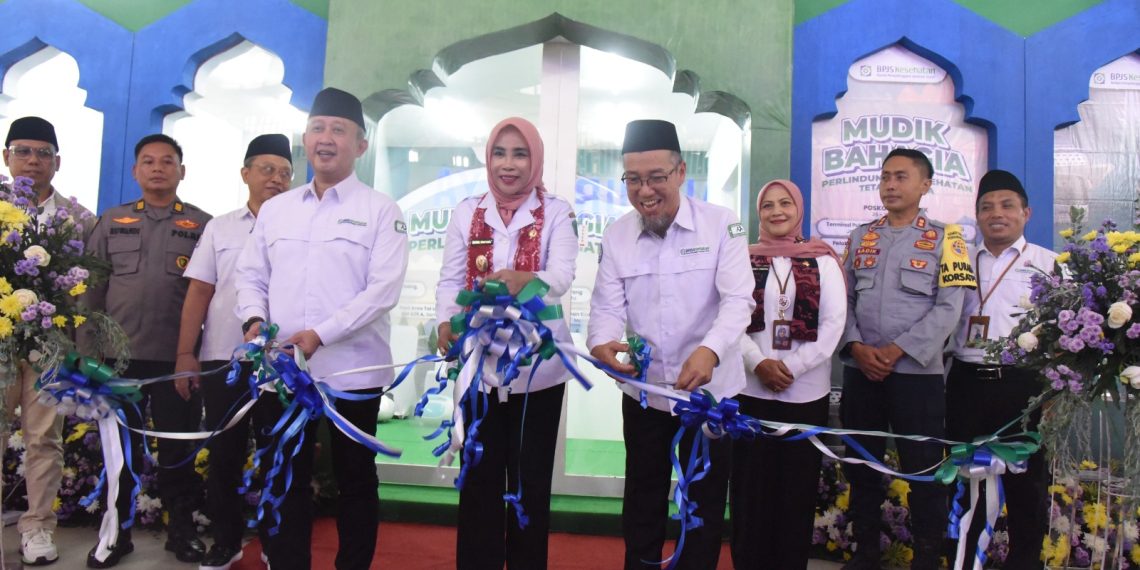 Wabup Sidoarjo Ajak Pemudik Manfaatkan Posko Mudik BPJS Kesehatan di Terminal Purabaya