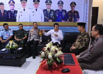 Deputi IV Kemenko Polkam Tinjau Pospam Ops Ketupat Semeru 2025 di Madiun