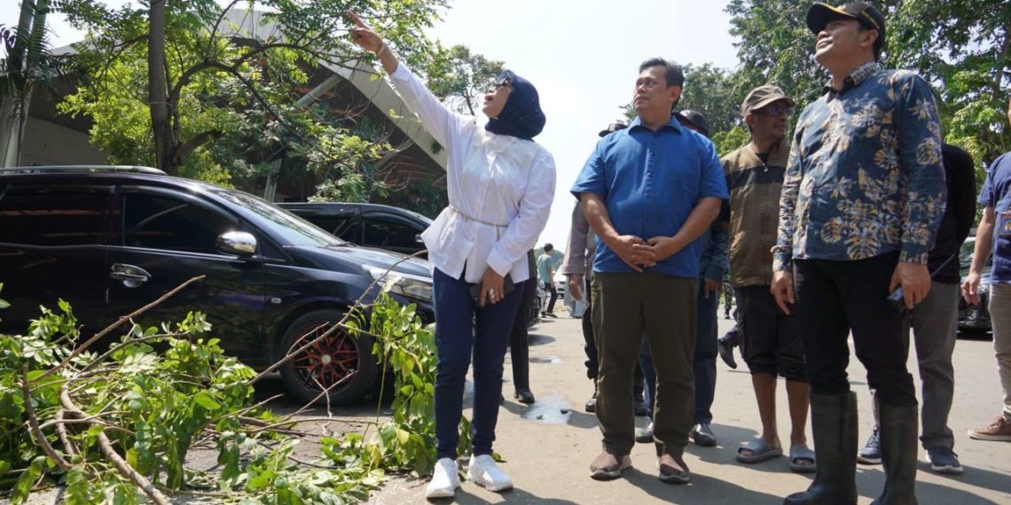 Bupati dan Wakil Bupati Sidoarjo Sidak Banjir serta Dampak Angin Kencang di Terminal 2 Juanda hingga Desa Cemandi