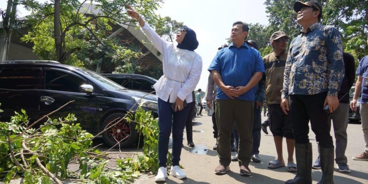 Bupati dan Wakil Bupati Sidoarjo Sidak Banjir serta Dampak Angin Kencang di Terminal 2 Juanda hingga Desa Cemandi