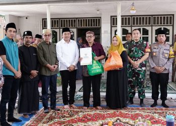 Bupati Sidoarjo Subandi Takziah ke Rumah Duka Korban Hanyut di Pantai Balekambang