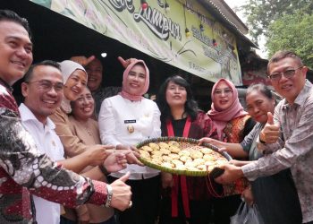Wabup Sidoarjo Kenalkan Kuliner Khas dalam Kunjungan Kerja Komisi A DPRD Kota Malang