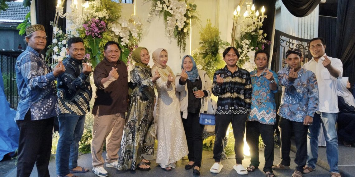 Sambung Rasa Antara Warga Sidoarjo Dengan Wakil Bupati Sidoarjo, Hj. Mimik Idayana Menggelar Open House Perayaan Idul Fitri 1446 Hijriyah