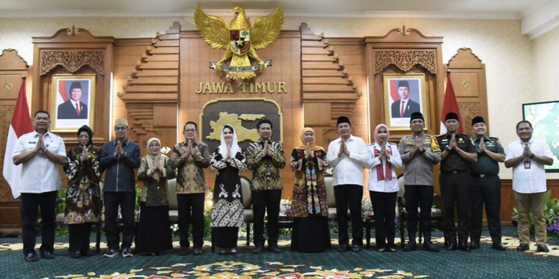 Bupati dan Wakil Bupati Sidoarjo Ikuti Halal bi Halal Dengan Gubernur dan Wakil Gubernur Jatim
