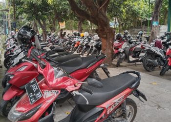 Ruang Terbuka Hijau Beralih Fungsi Jadi Tempat Parkiran Motor, Diduga Ada Permainan Oleh Seseorang