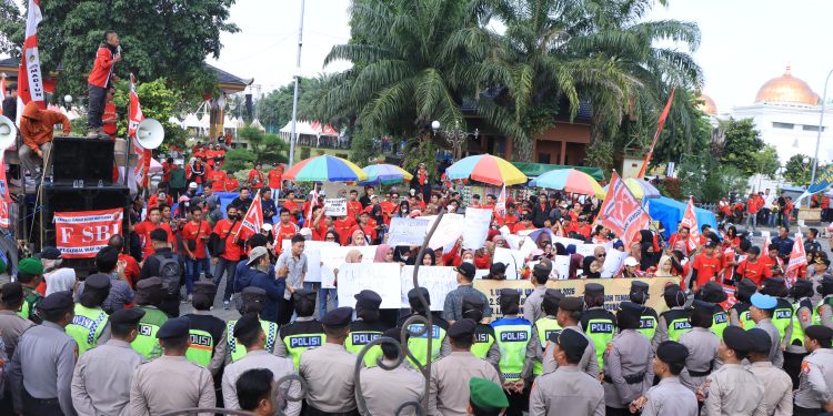 May Day 2025, Polres Madiun Kawal Aksi Damai Hari Buruh Secara Humanis