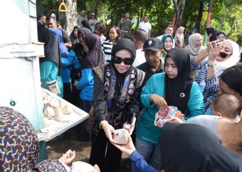 Jumat Berkah, Wakil Bupati Sidoarjo Manfaatkan Gajinya Untuk Kegiatan Sosial