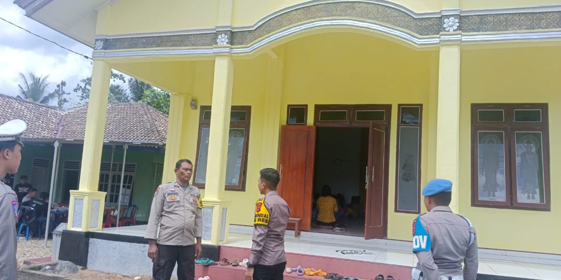 Polres Sarolangun Gelar Pengamanan Peringatan Hari Raya Tri Suci Waisak 2569 BE – Tahun 2025 di Vihara Dhammasavana