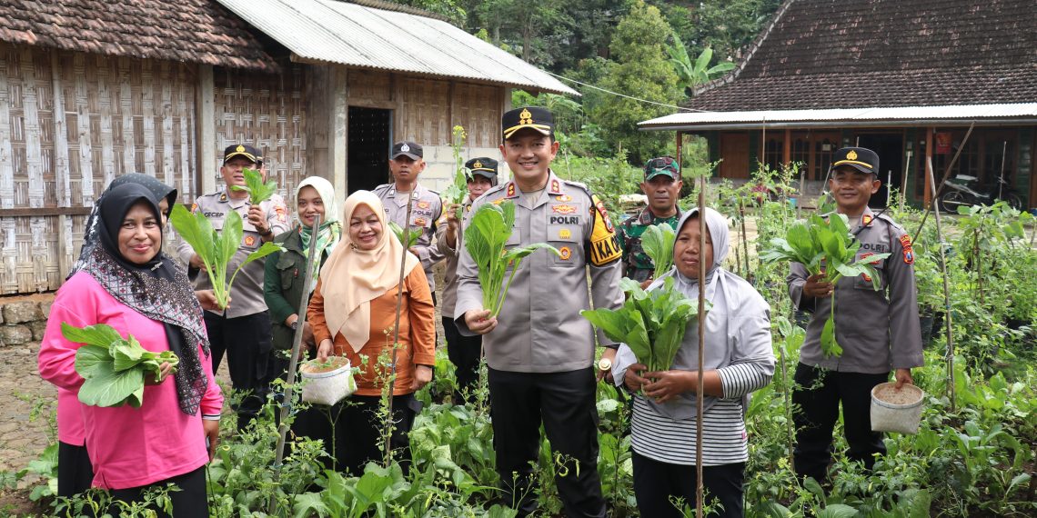 Kapolres Magetan Dukung Penuh Pekarangan Bergizi dan Kampung Budidaya Ikan di Desa Sumberdodol Sebagai Desa Ketahanan Pangan