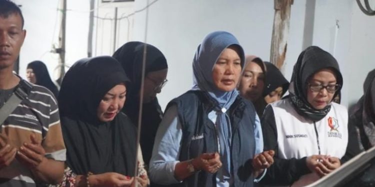 Wakil Bupati Bojonegoro Serahkan Santunan dan Sampaikan Bela Sungkawa, Korban Kecelakaan di Tawangmangu