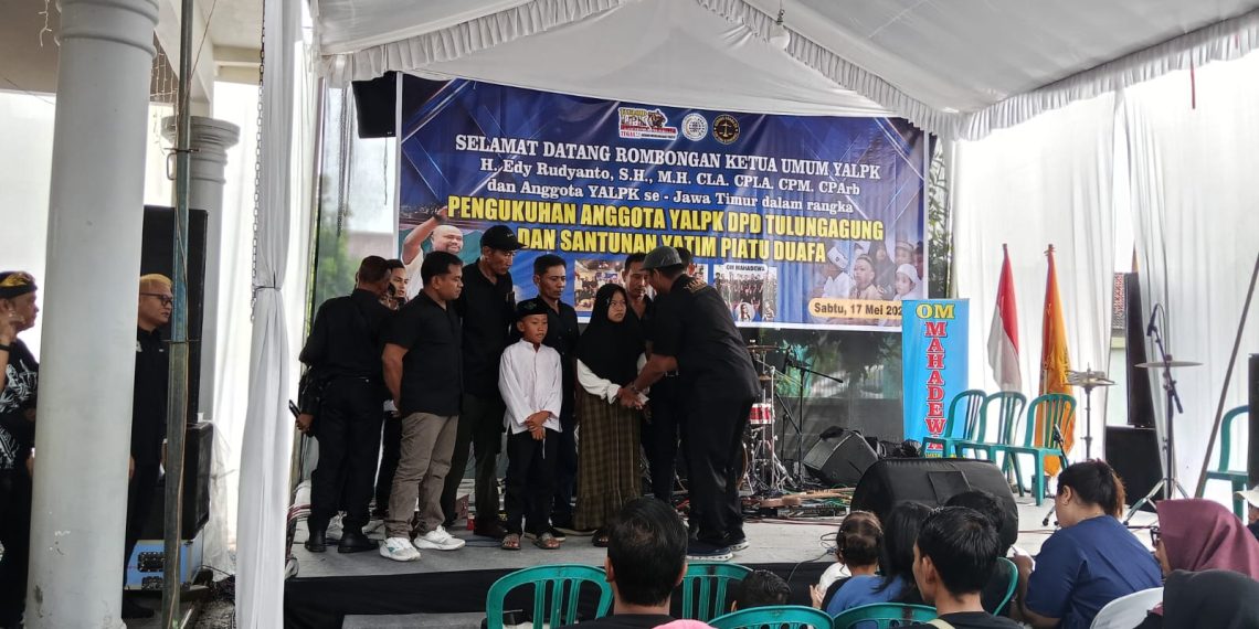 Ketum YALPK Resmi Kukuhkan DPD Tulungagung dan Berikan Santunan Anak Yatim