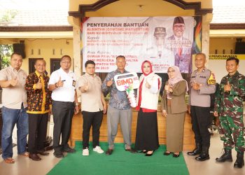 Kelompok Tani Sidoarjo Dapat Bantuan 15 Handtraktor dan 1 Alsintan