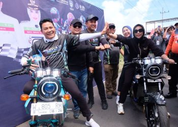 Bupati dan Wabup Sidoarjo Gelar Dragbike Street Race 2025, Berikan Wadah Pecinta Balap Motor di Sidoarjo