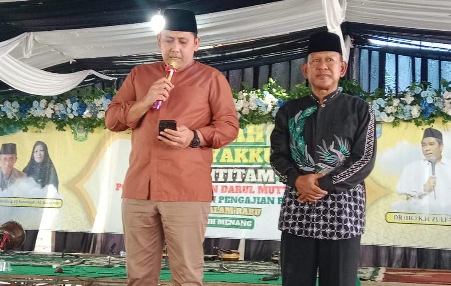 Bupati H.M Syukur dan Wabup H.A Khafied Motivasi Para Santri Pada Acara Haflah Attasyakkur Lil Ikhtitam Pondok Pesantren Darul Muttaqien