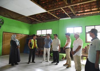 Bupati Sidoarjo Janjikan Perbaikan Plavon SDN 1 Sebani