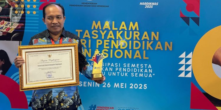 Pemkab Bojonegoro Terima Penghargaan Dalam Pengangkatan Tenaga Pendidikan