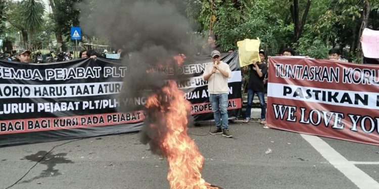 KCB Desak Bupati Sidoarjo Untuk Mencopot Plt di Sejumlah OPD, Korlap KCB : Terindikasi Banyak Kecurangan