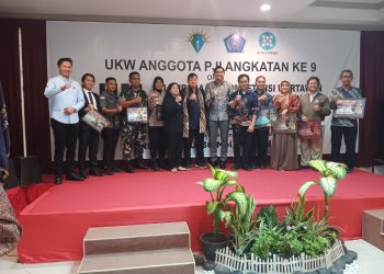 Bupati Indramayu Lucky Hakim resmikan UKW Anggota PJI ke-9