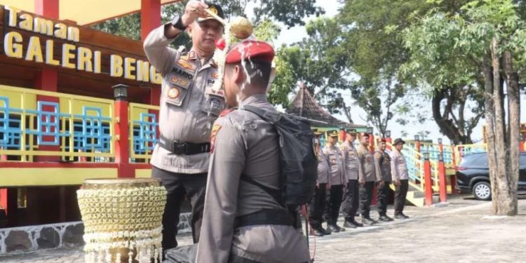 133 Personel Satreskrim dan Satreskoba Polres Bojonegoro Ikuti Tradisi Pembaretan