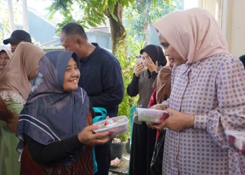 Wabup Sidoarjo Potong 15 Hewan Qurban, Sediakan 3500 Kupon Untuk Masyarakat