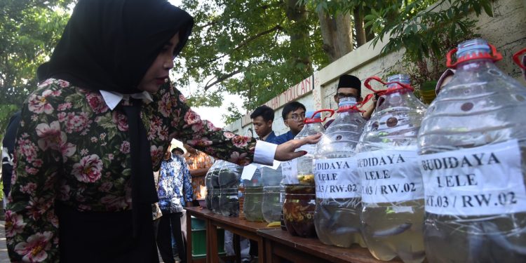 Wabup Mimik Idayana Kagum Inovasi Eco Enzim Pemdes Sedatigede