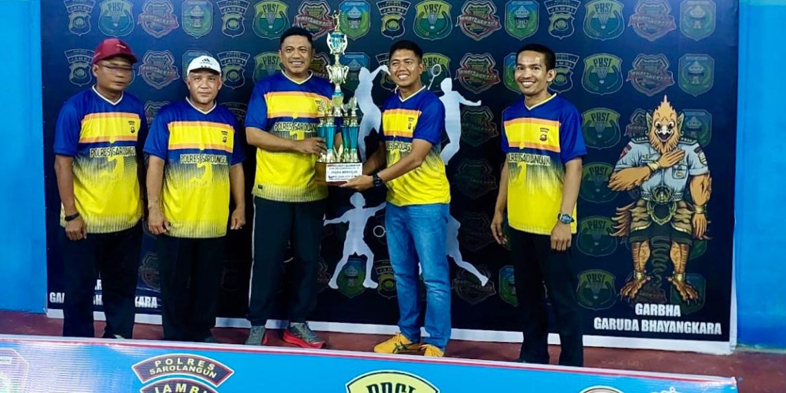 Semarak Hari Bhayangkara 2025, Kapolres Sarolangun Resmi Buka Turnamen Bulu Tangkis Kapolres Open Cup-II
