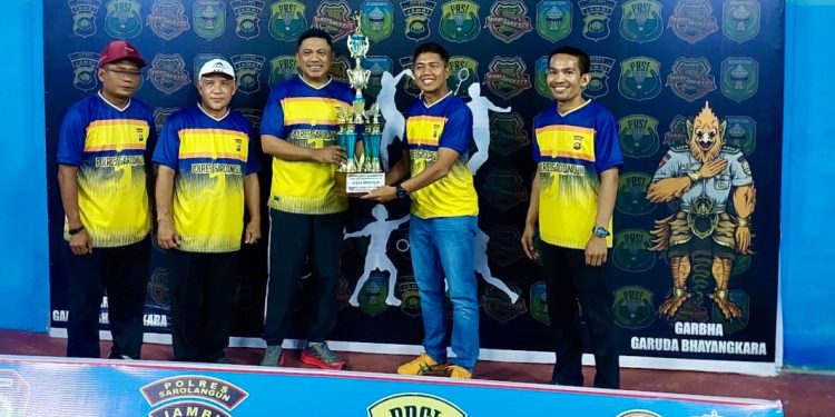 Semarak Hari Bhayangkara 2025, Kapolres Sarolangun Resmi Buka Turnamen Bulu Tangkis Kapolres Open Cup-II