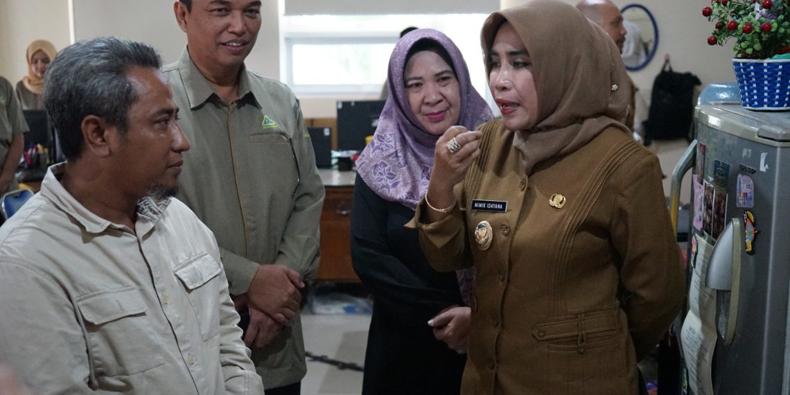 Wabup Sidoarjo Sidak Pelayanan di Kantor Perumda Delta Tirta