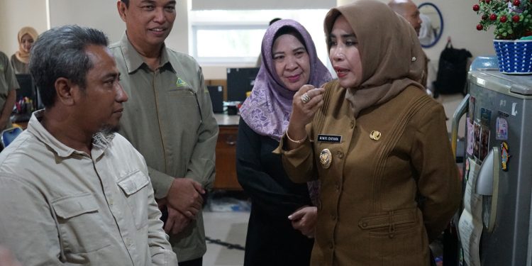 Wabup Sidoarjo Sidak Pelayanan di Kantor Perumda Delta Tirta