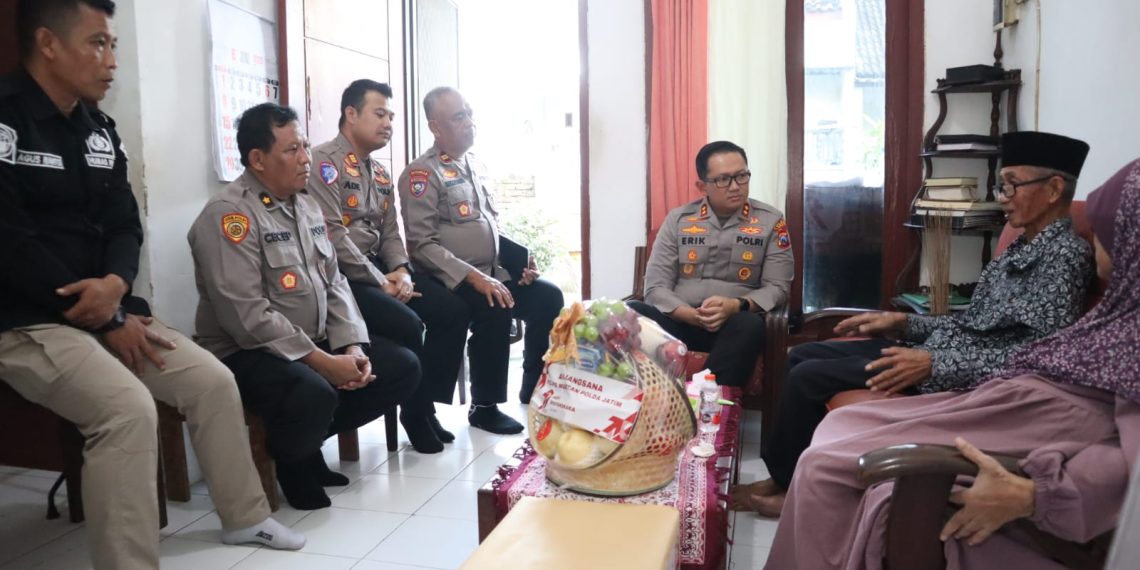 Kapolres Magetan Anjangsana ke Mantan Kapolres dalam Rangka Hari Bhayangkara ke-79