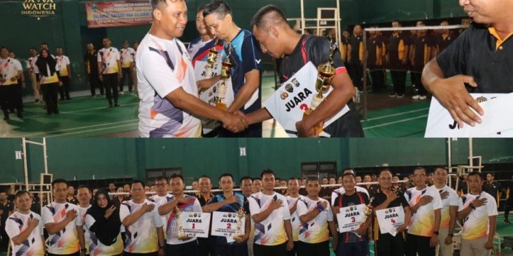 Turnamen Badminton Antar Instansi Semarakkan Hari Bhayangkara ke-79 di Magetan