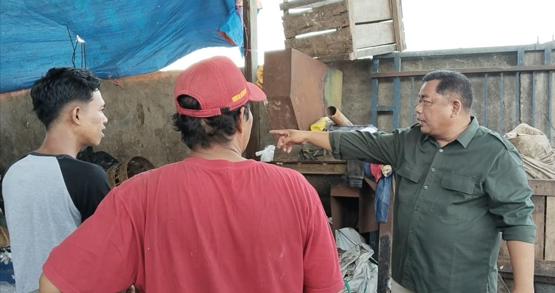 JCW Soroti Tumpukan Sampah Yang Sudah Menahun di Desa Ngampelsari Sidoarjo