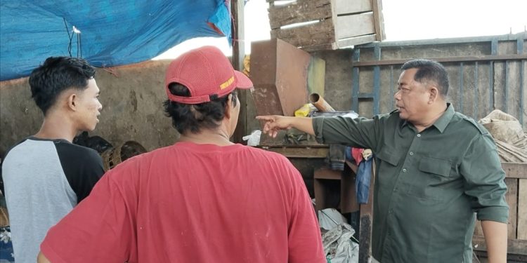 JCW Soroti Tumpukan Sampah Yang Sudah Menahun di Desa Ngampelsari Sidoarjo