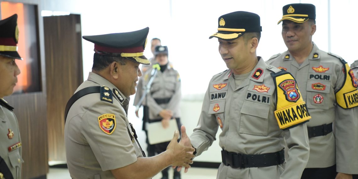 Polres Gresik Gelar Sertijab, Wakapolres Tekankan Profesionalisme dan Dedikasi Pelayanan