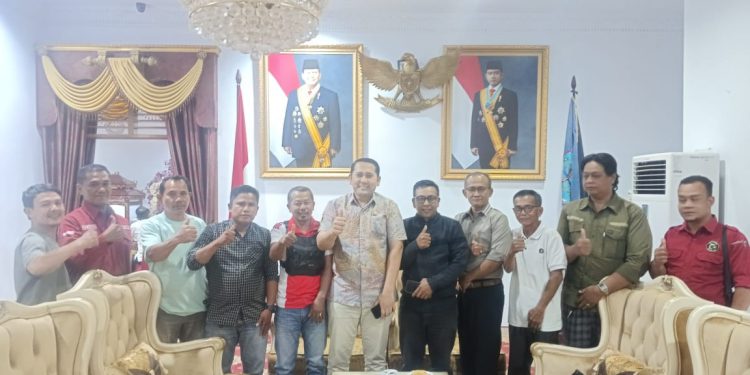 H.M.Syukur, Terima Kunjungan Pengurus DPD IWOI Kabupaten Merangin