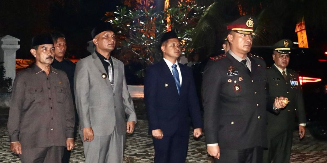 Kapolres Sarolangun Pimpin Upacara Kehormatan dan Renungan Suci Jelang HUT ke-80 RI