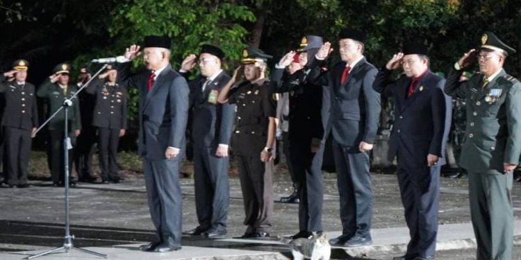 Wabup H. A. Khafidh Pimpin Apel Kehormatan dan Renungan Suci di Makam Pahlawan Patriot Bakhti