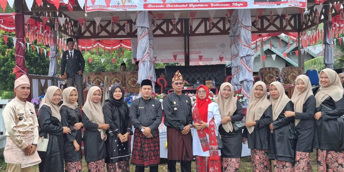 Camat Tiang Pumpung M. Tais Pimpin Upacara Peringatan HUT ke-80 RI