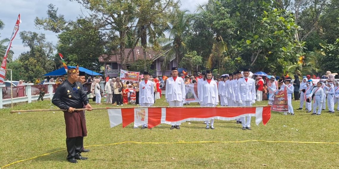 Tokoh Formal dan Informal Antusias Meriahkan Pawai HUT RI ke-80 di Tiang Pumpung