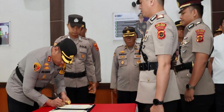 Kapolres Sarolangun Pimpin Sertijab Kasat Lantas