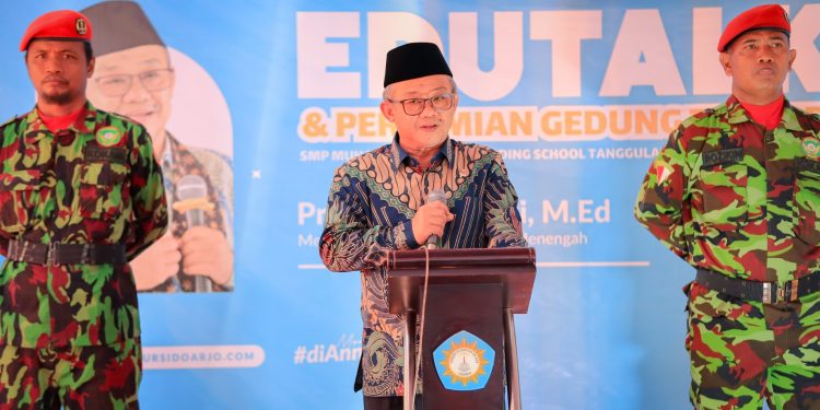 Resmikan Gedung Terpadu SMP Muhammadiyah 9 Boarding School Tanggulangin-PPM