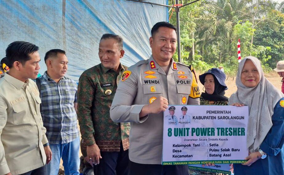 Kapolres Sarolangun, Bupati dan Forkopimda, Hadir Tanam Perdana Padi Gogo di Desa Tanjung Batin VIII