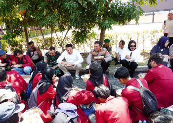 Bupati dan Wakil Bupati Sidoarjo Hadir di Tengah Aksi Damai PC IMM