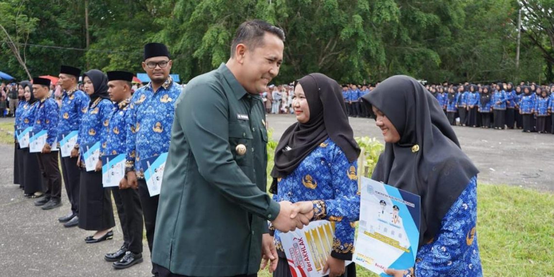 Bupati H M Syukur Lantik 1.375 PPPK, Tegaskan Pentingnya Integritas dan Semangat Gotong Royong