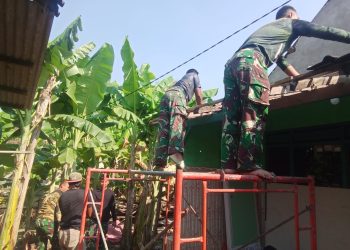 Hari ke-3 TMMD ke-126 Kodim 0816/Sidoarjo, Satgas dan Warga Wujudkan Rumah Layak Huni bagi Warga Desa Kedondong