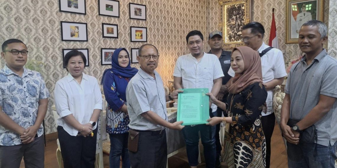 Warga Mutiara Regency Tolak Pembukaan Akses Jalan ke Mutiara City, Adukan ke Wabup Mimik Idayana